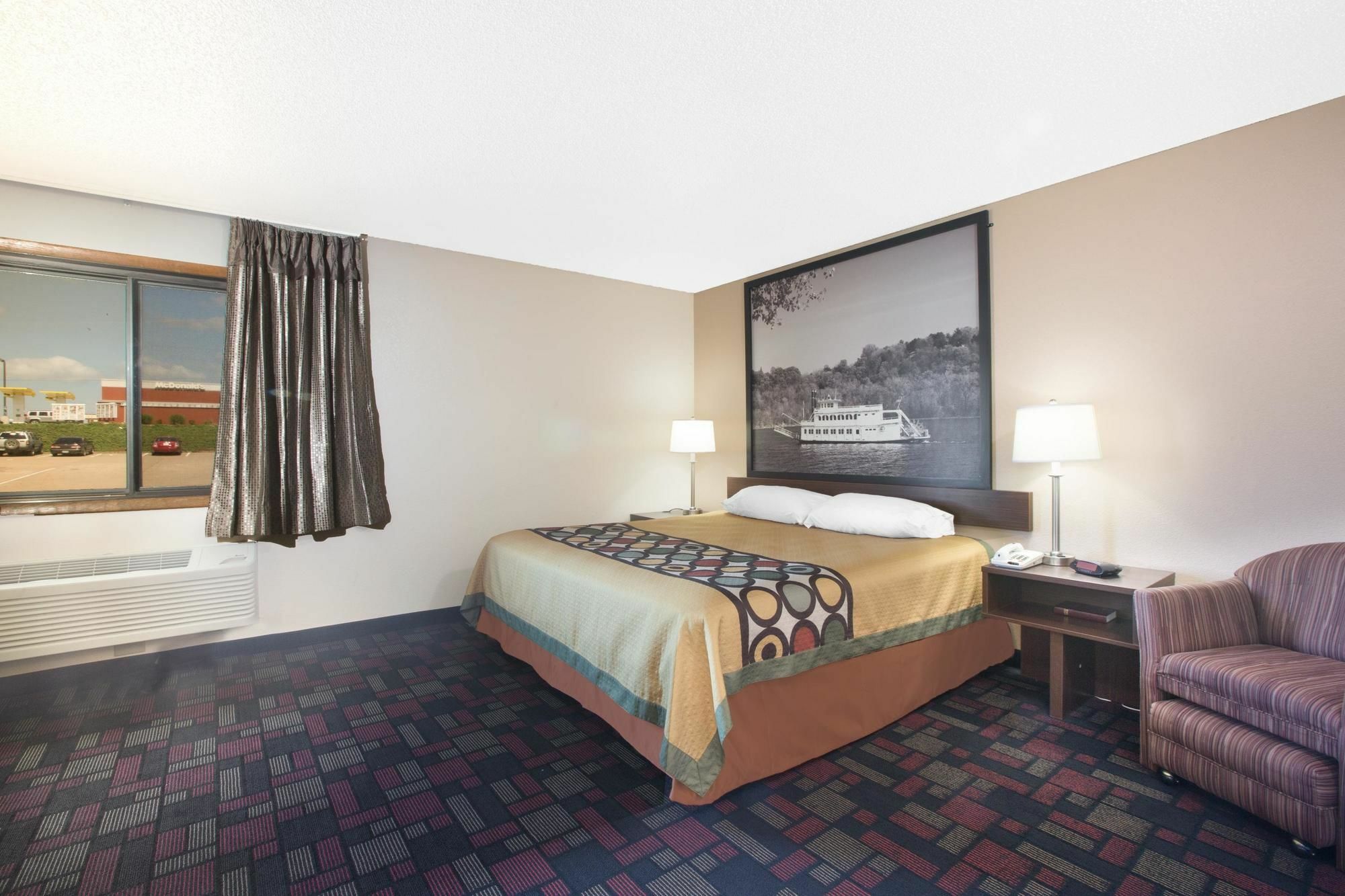 Super 8 By Wyndham בונוויל מראה חיצוני תמונה